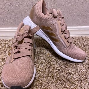 Only worn once. Nothing wrong with them they are brand new.